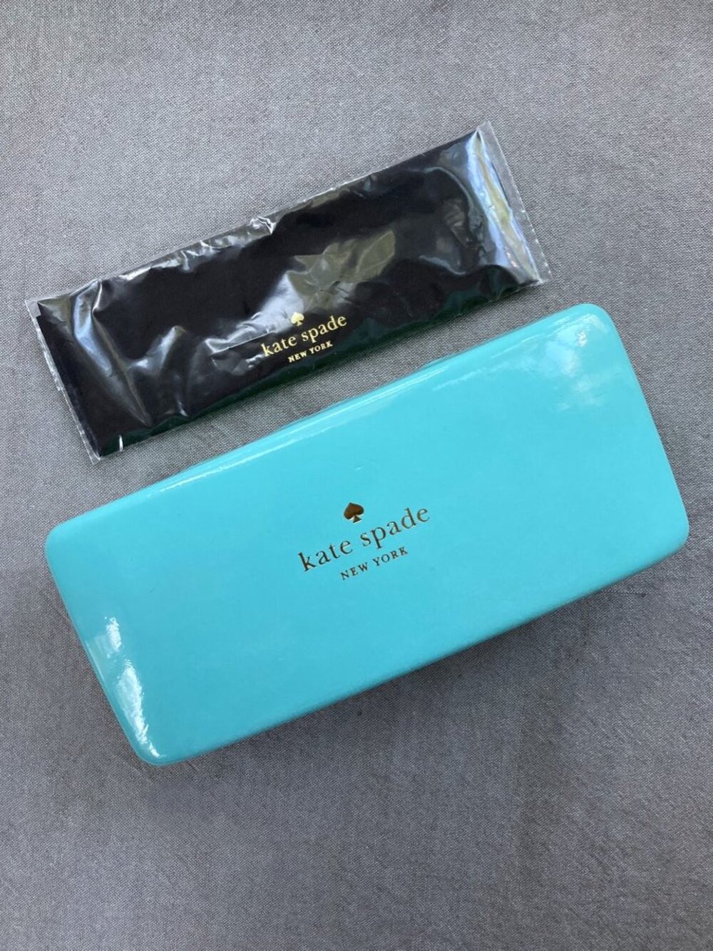 Kate Spade NY Turquoise Deep Sunglasses Hard Case, Clamshell & Cleaning Cloth